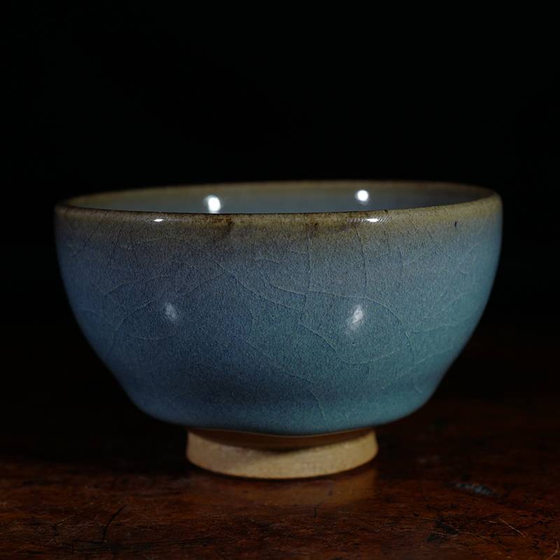 龙圣华苑 小神仙窑王铮仿古釉钧瓷杯 名家复古紫斑蓝釉开片主人杯