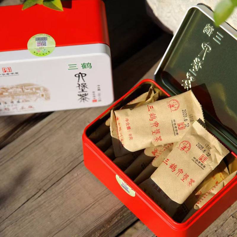 传老三鹤六堡茶商务用茶2012、2013年特级小泡装旅行便捷8g/12泡老茶